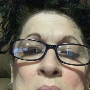 Meet your Posher, Cynthia